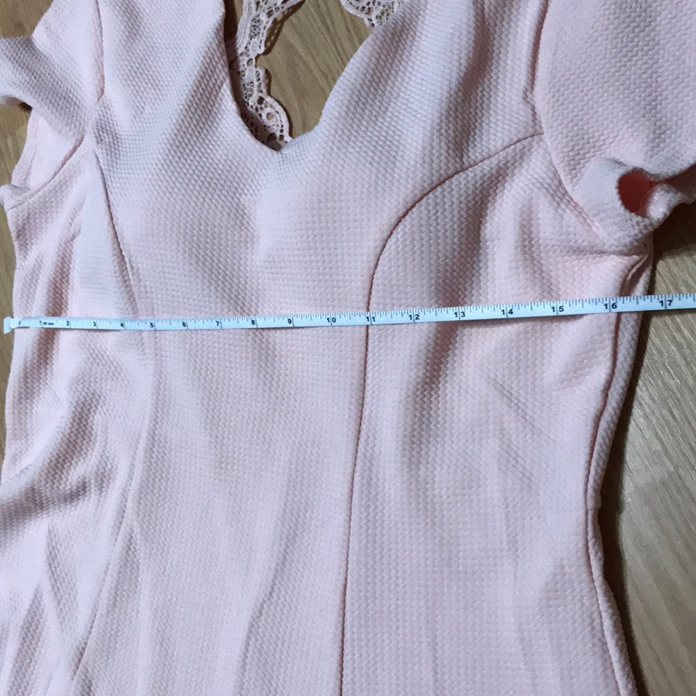 New Women’s Blush Dress - Picture 4 of 6